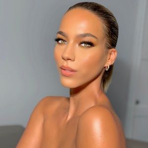 Meet your Posher, Ayelet